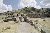 Cusco, Puca Pucara fortress